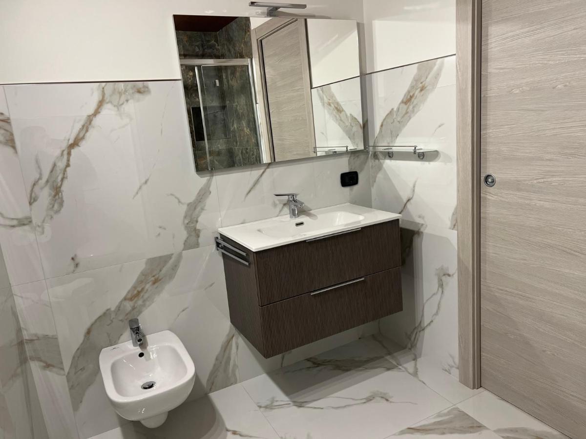 B&B Southitaly Busto Arsizio Esterno foto