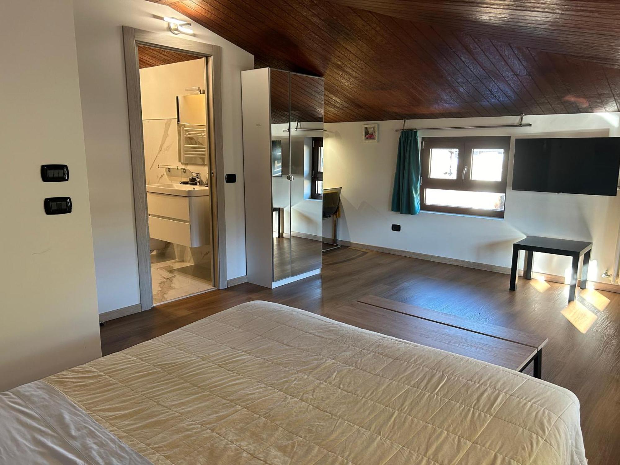 B&B Southitaly Busto Arsizio Esterno foto