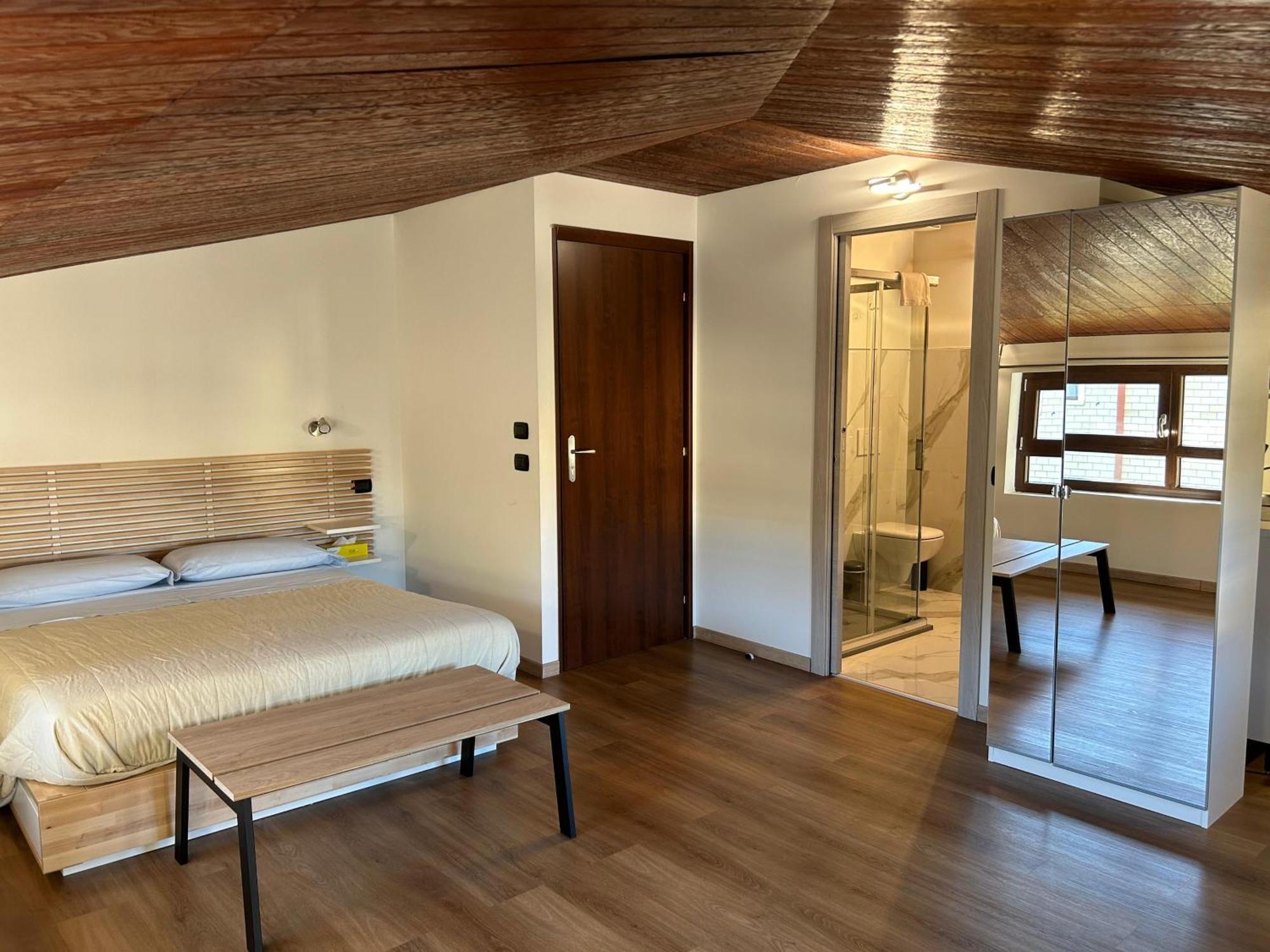 B&B Southitaly Busto Arsizio Esterno foto