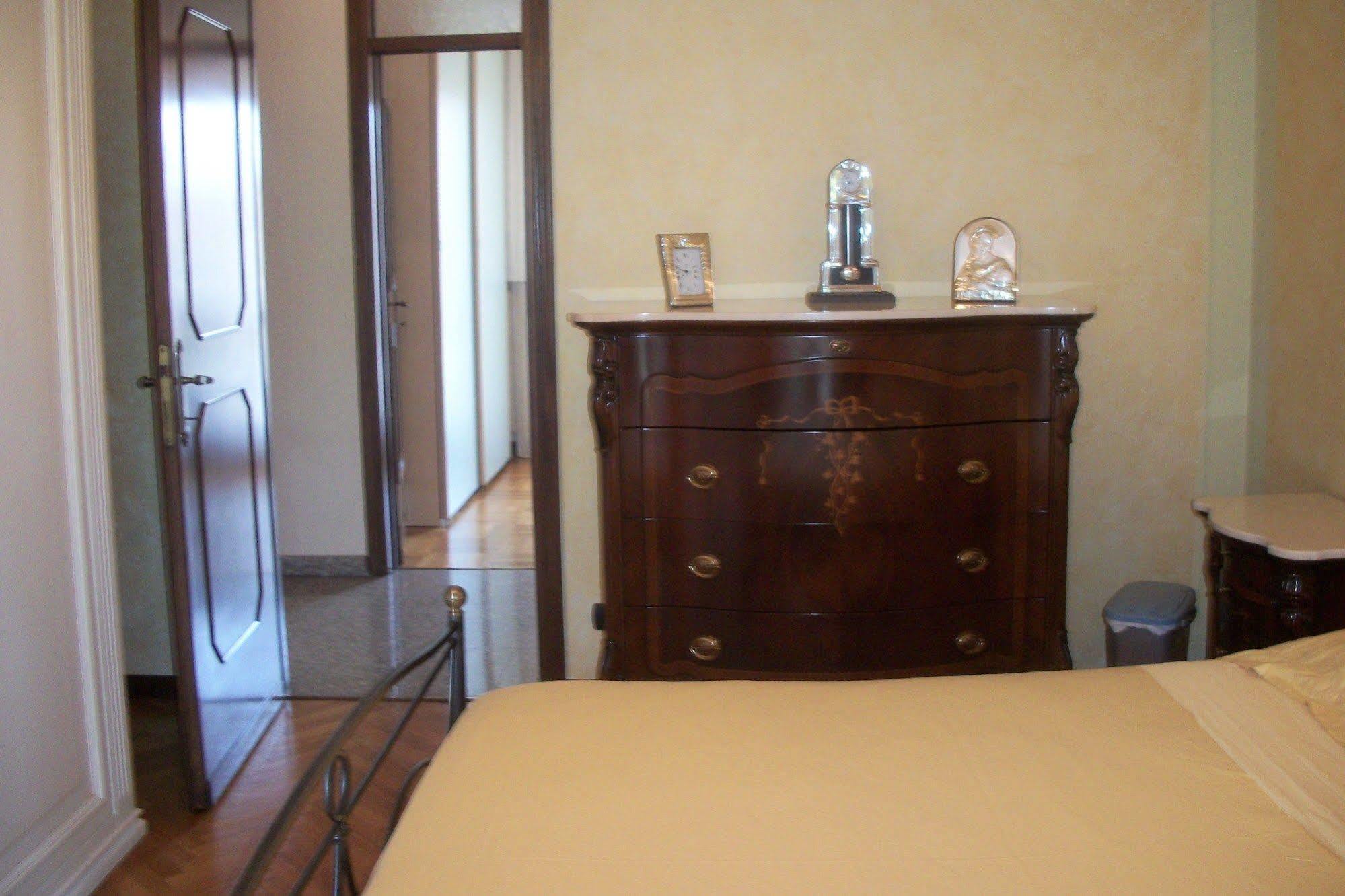 B&B Southitaly Busto Arsizio Esterno foto