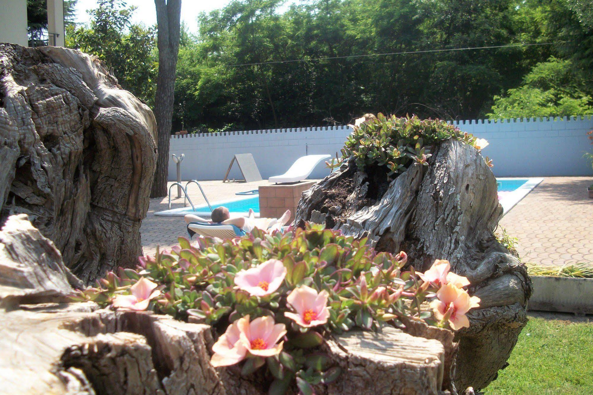 B&B Southitaly Busto Arsizio Esterno foto