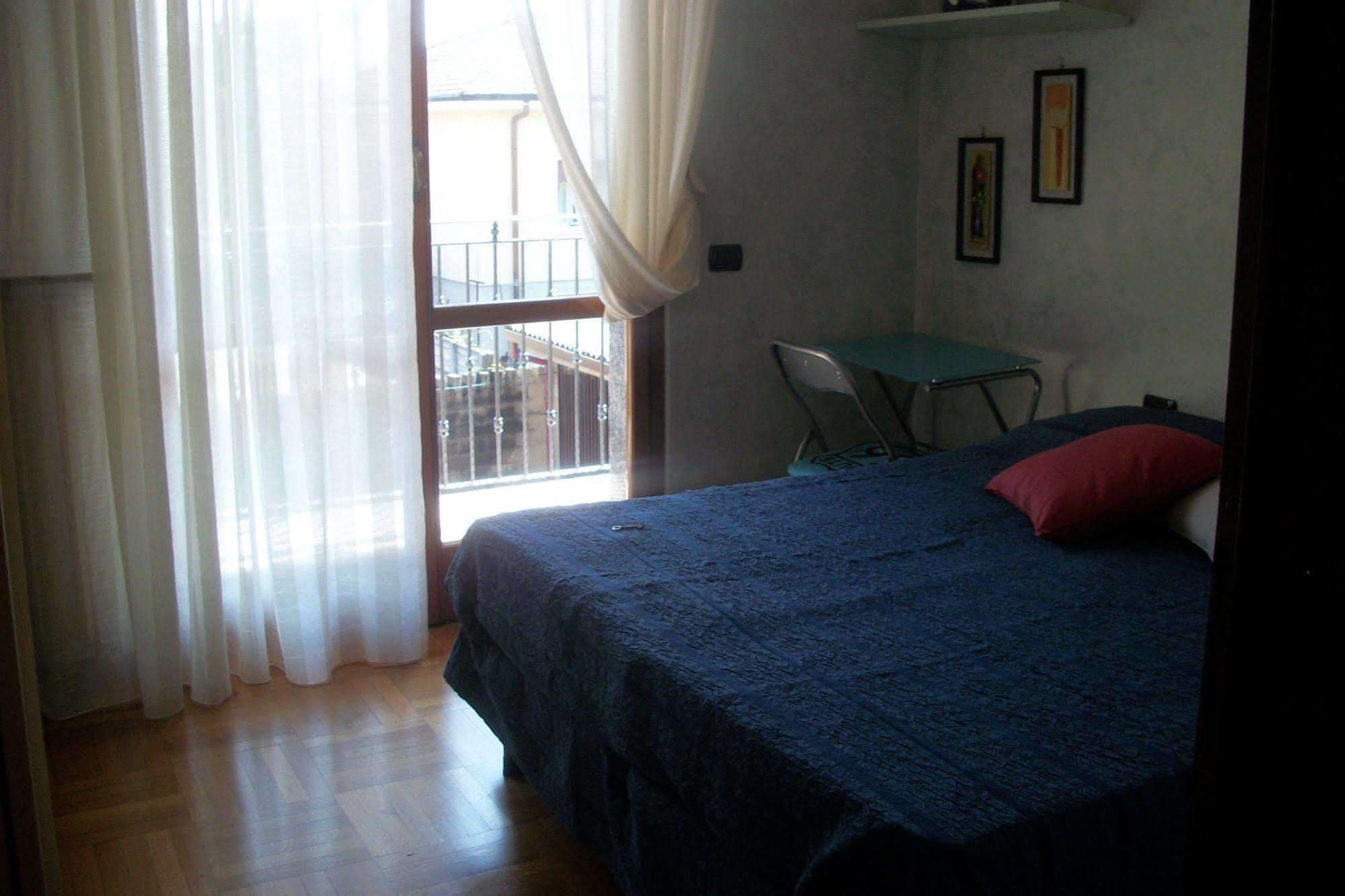 B&B Southitaly Busto Arsizio Esterno foto