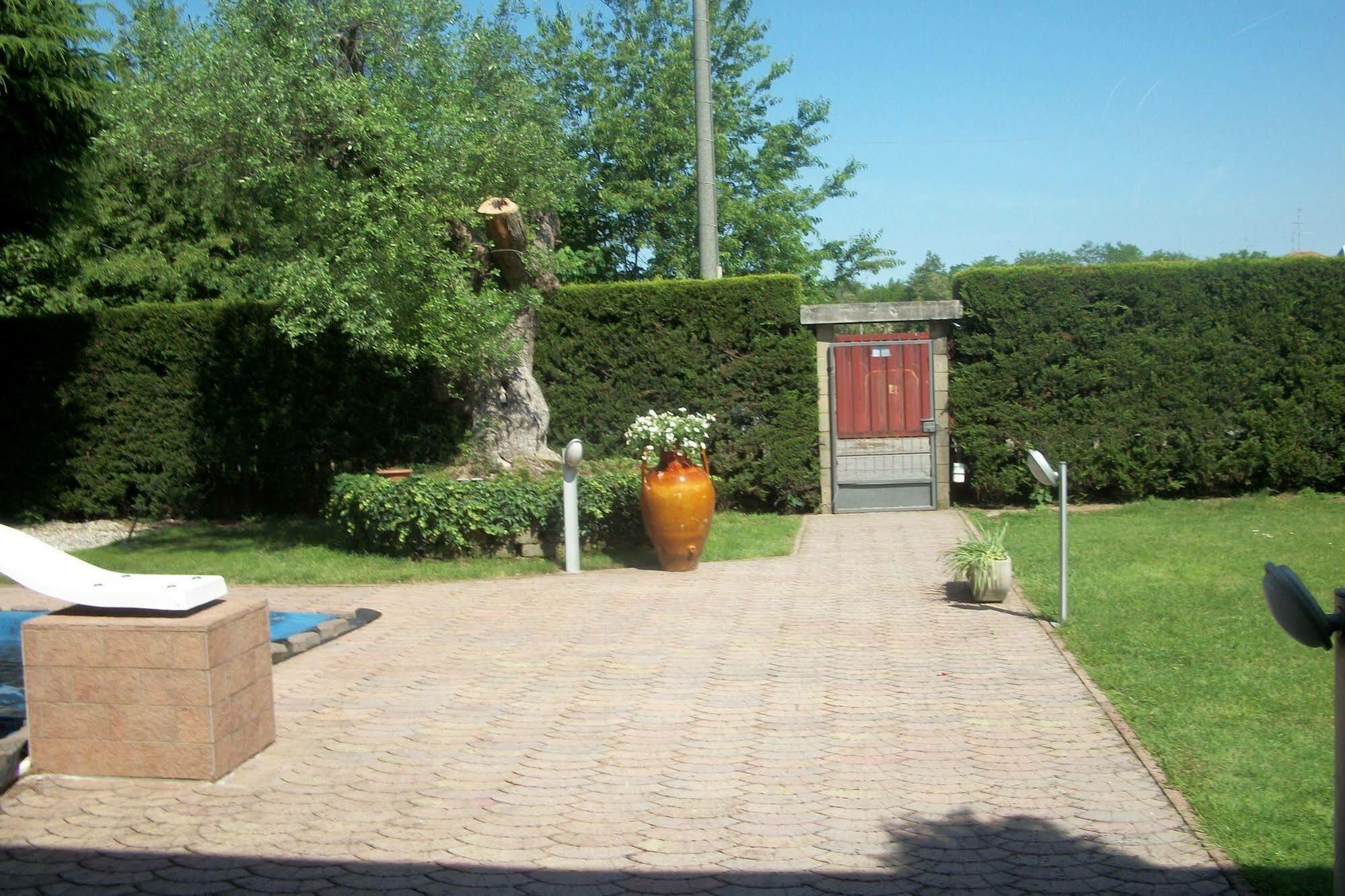 B&B Southitaly Busto Arsizio Esterno foto